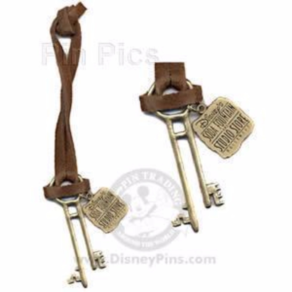Disney DSF Key Dead Man's Chest Pirates of the Caribbean LE 100 Pin 51055